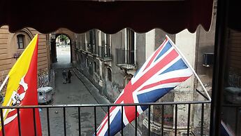 Atrium Rooms