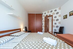Angela Apartments