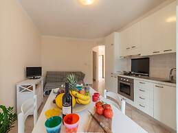 Bright Apartment 