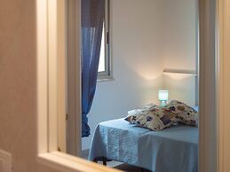 Bright Apartment 