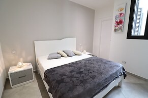 Holiday House 
