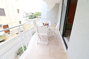 Holiday House 