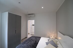 Holiday House 