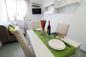 Bilo Nadia Cozy Apartment 200 m From Otrantos Castle