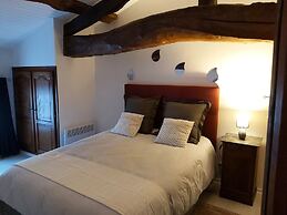 Le Logis Des Bessons