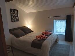 Le Logis Des Bessons