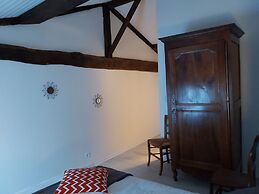 Le Logis Des Bessons