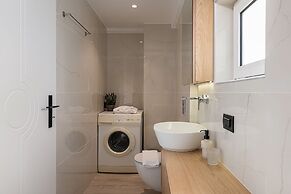 Elia Penthouse