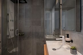 Elia Penthouse