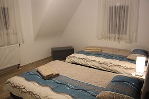 Ermis Apartments