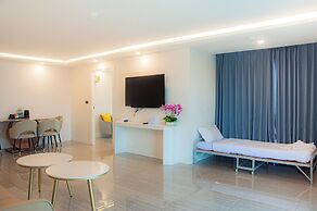 HT9 HOTEL