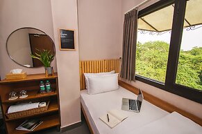 Minimalist Poshtel and Suites - Hostel