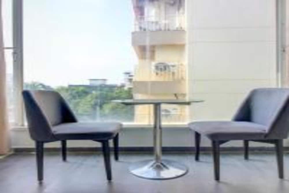 Hotel Aura