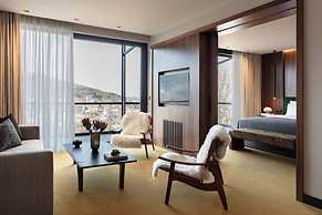 The Lynx Mountain Resort