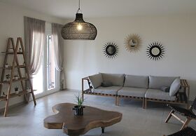 Grand Bleu Apartments & Villas