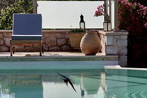 Grand Bleu Apartments & Villas