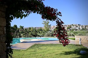 Grand Bleu Apartments & Villas