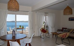 Grand Bleu Apartments & Villas