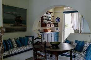 Grand Bleu Apartments & Villas