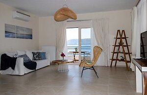 Grand Bleu Apartments & Villas