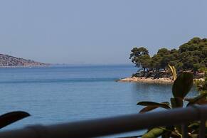 Grand Bleu Apartments & Villas