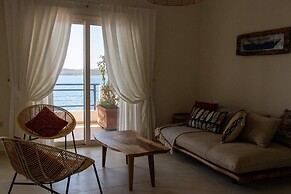 Grand Bleu Apartments & Villas