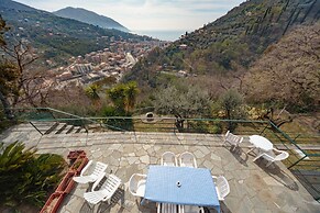 Villa With Pool in Recco Cinque Terr