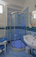 Room in B&B - Ischia, 1 Relaxing Doubles Hotel Imperamare