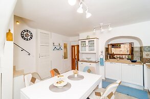 Holiday Home Tezoro Royal