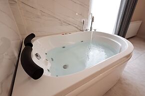 Livia Residence