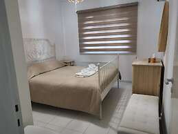 Iris Village apt 202