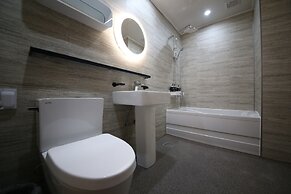 The Leeds Hotel
