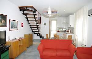 Spacious Apartment for 4 People in Residence