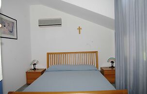 Spacious Apartment for 4 People in Residence