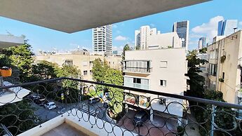 Design 2 Bdr Apartment - Habima TL60