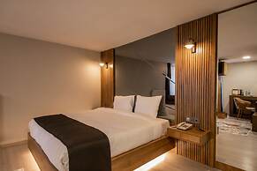 Adresin Hotel