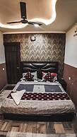 Lucky Restaurant And Guest House