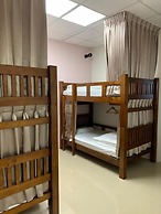 910 Hostel