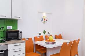 Apartment Take That