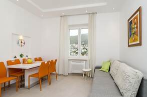 Apartment Take That