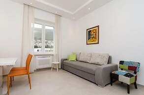 Apartment Take That