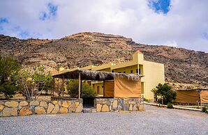 Hoota Guest House