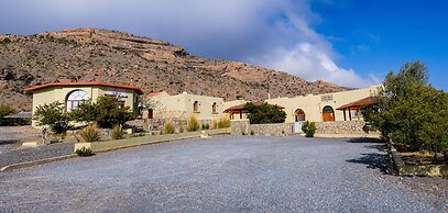 Hoota Guest House