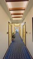 Hotel Grand Circle Inn