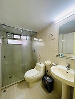 Hotel Grand Circle Inn