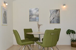 Mar deLuxe Apartments