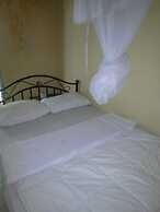 Green Court Hotel
