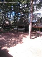 Green Court Hotel