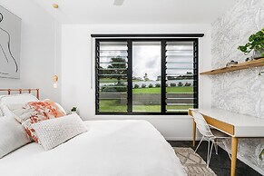 Your Luxury Escape - Scenic Vista