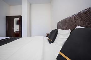 OYO 2695 D'es Guest House